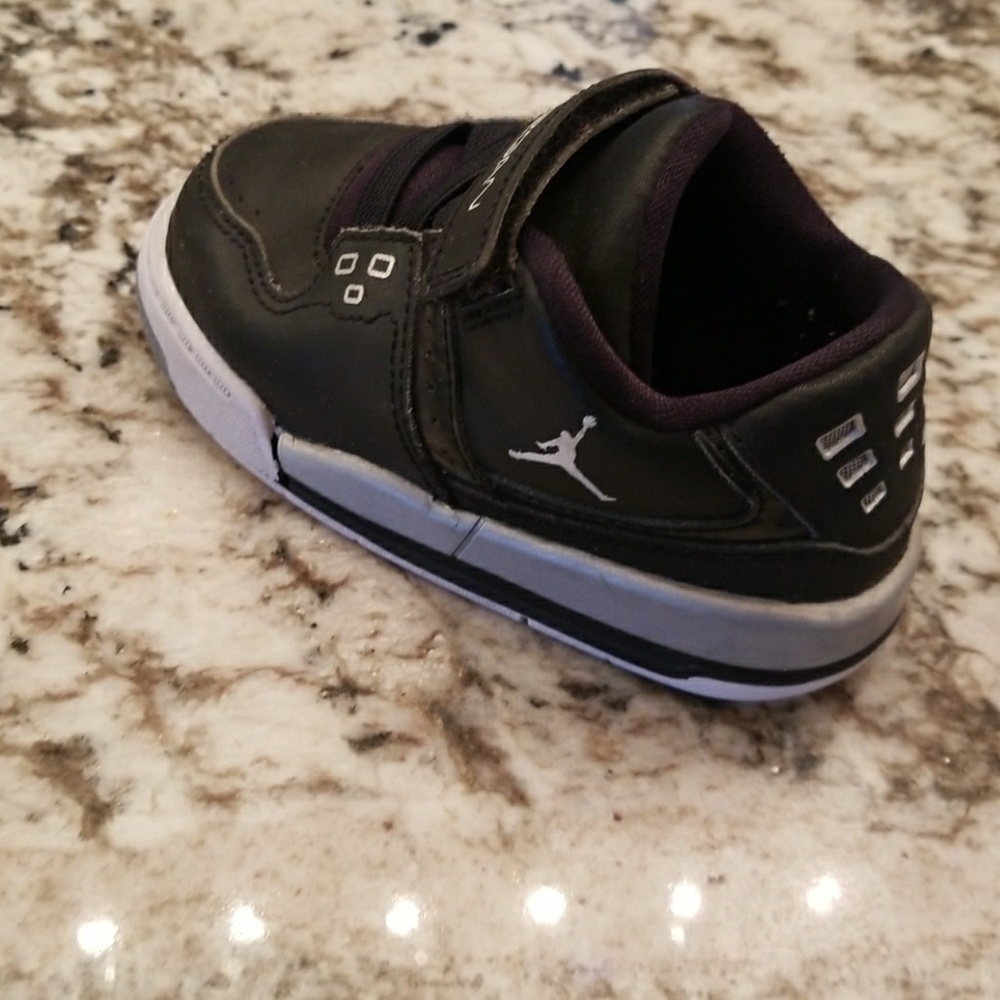 Shoes - Picture 2 of 3